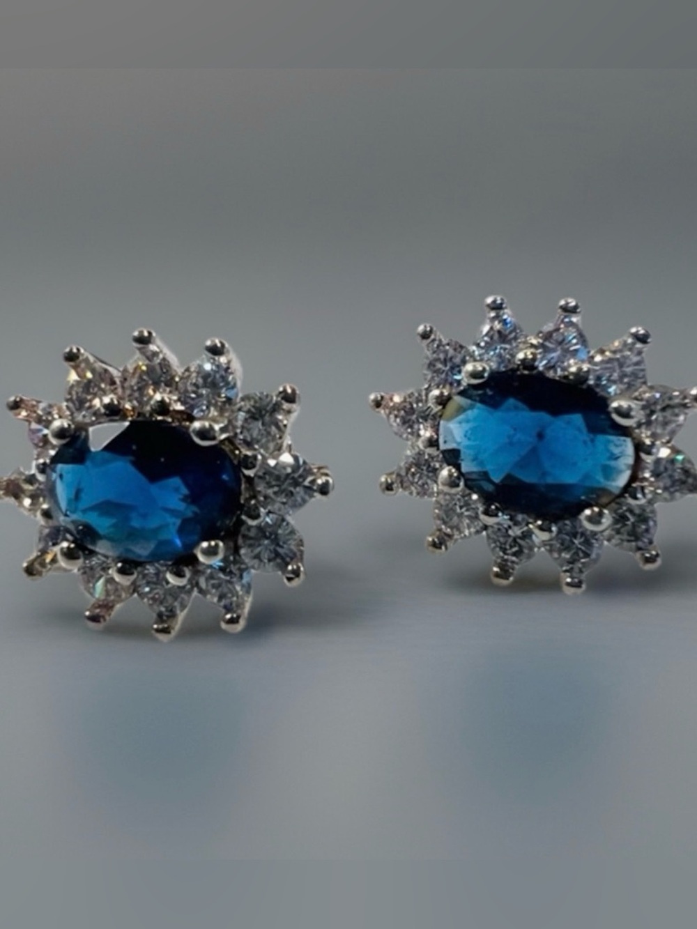 Gorgeous dressy blue and clear bling costume pierced earrings